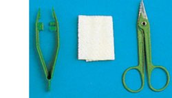 SET PER RIMOZIONE SUTURE CONFEZIONATO IN BLISTER RIGIDO, CONTENENTE FORBICE, PINZA E GARZA - fitfarma.it