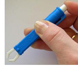 PINZETTA TOGLI ZECCHE IN PLASTICA BLISTER SINGOLO - fitfarma.it