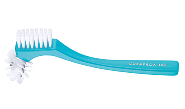 CURAPROX BDC SPAZZOLINO BREVETTATO PER DENTIERE 1 PEZZO COLORE AZZURRO - fitfarma.it